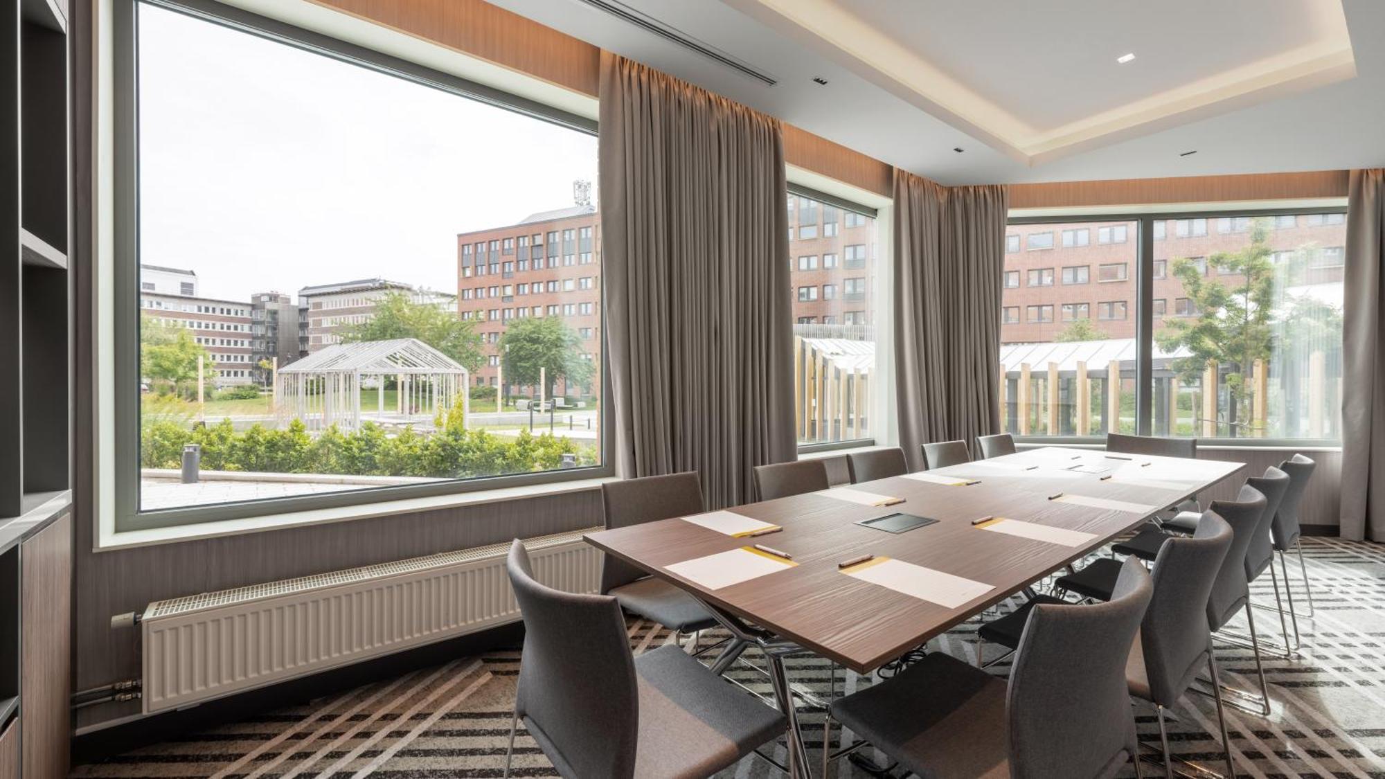 Voco Stockholm - Kista By Ihg Hotel Exterior photo