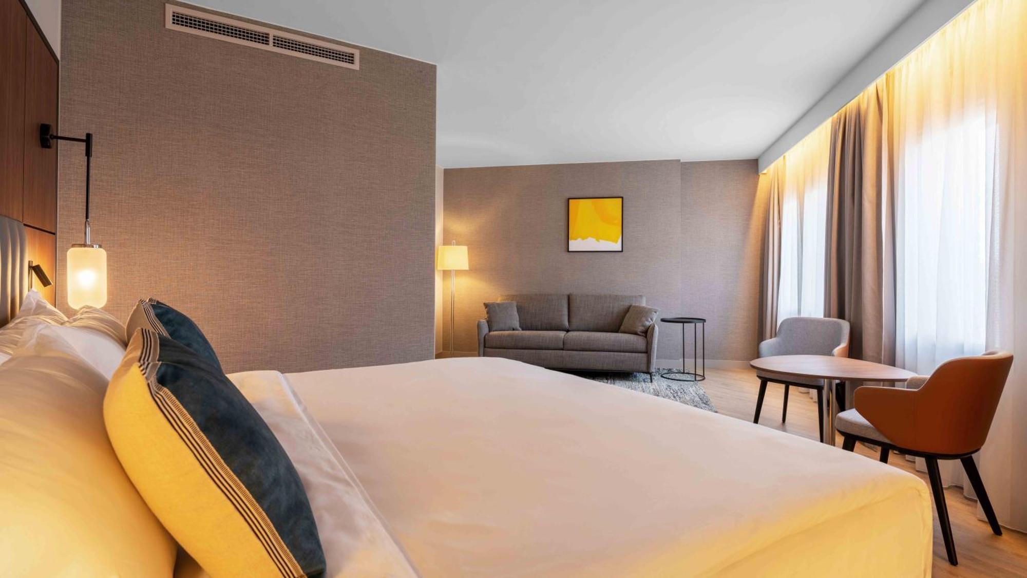 Voco Stockholm - Kista By Ihg Hotel Exterior photo