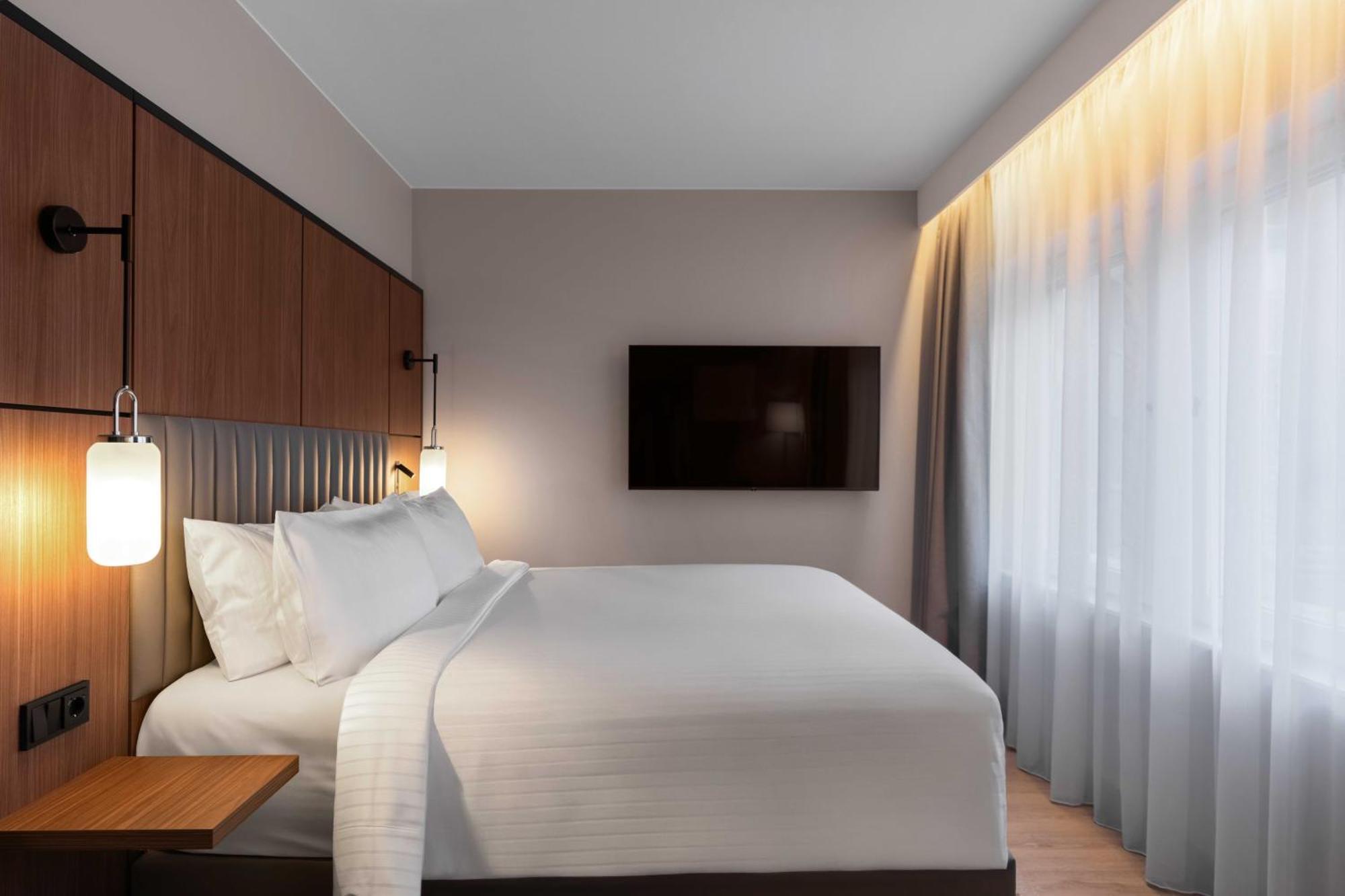 Voco Stockholm - Kista By Ihg Hotel Exterior photo
